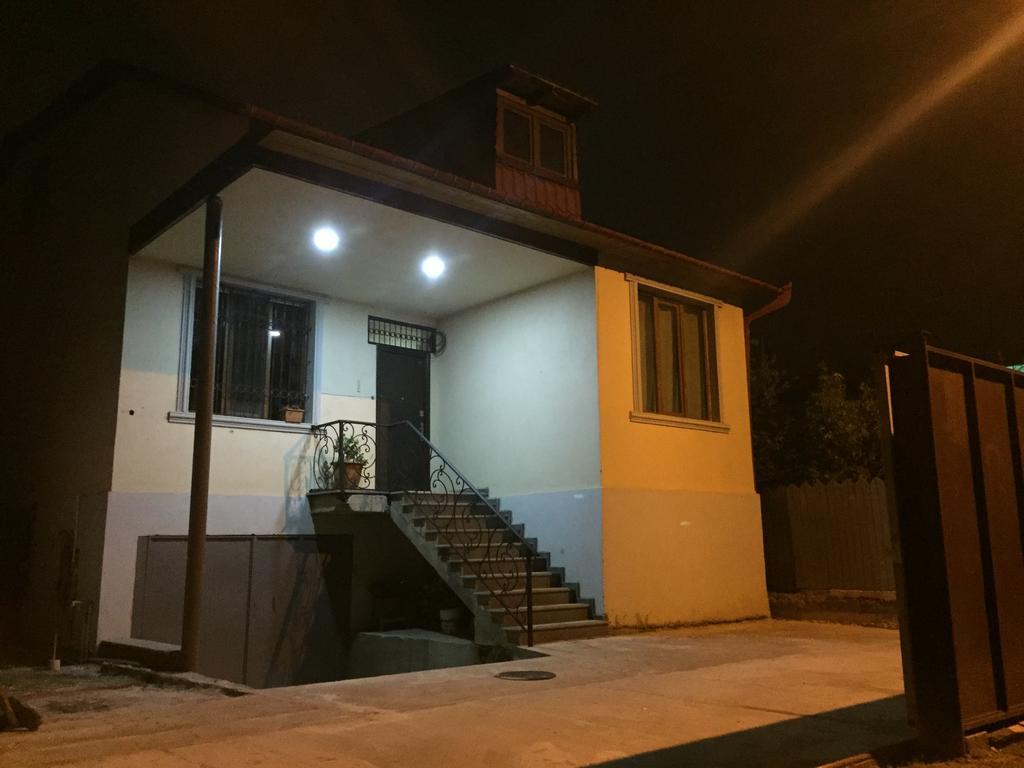 Guesthouse Gua Kʼutʼaisi Exterior foto